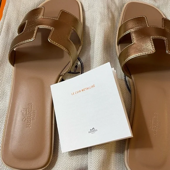 💯 Authentic Hermes “H" cut-out. *Metallic Leather *Dore-Rose golden color